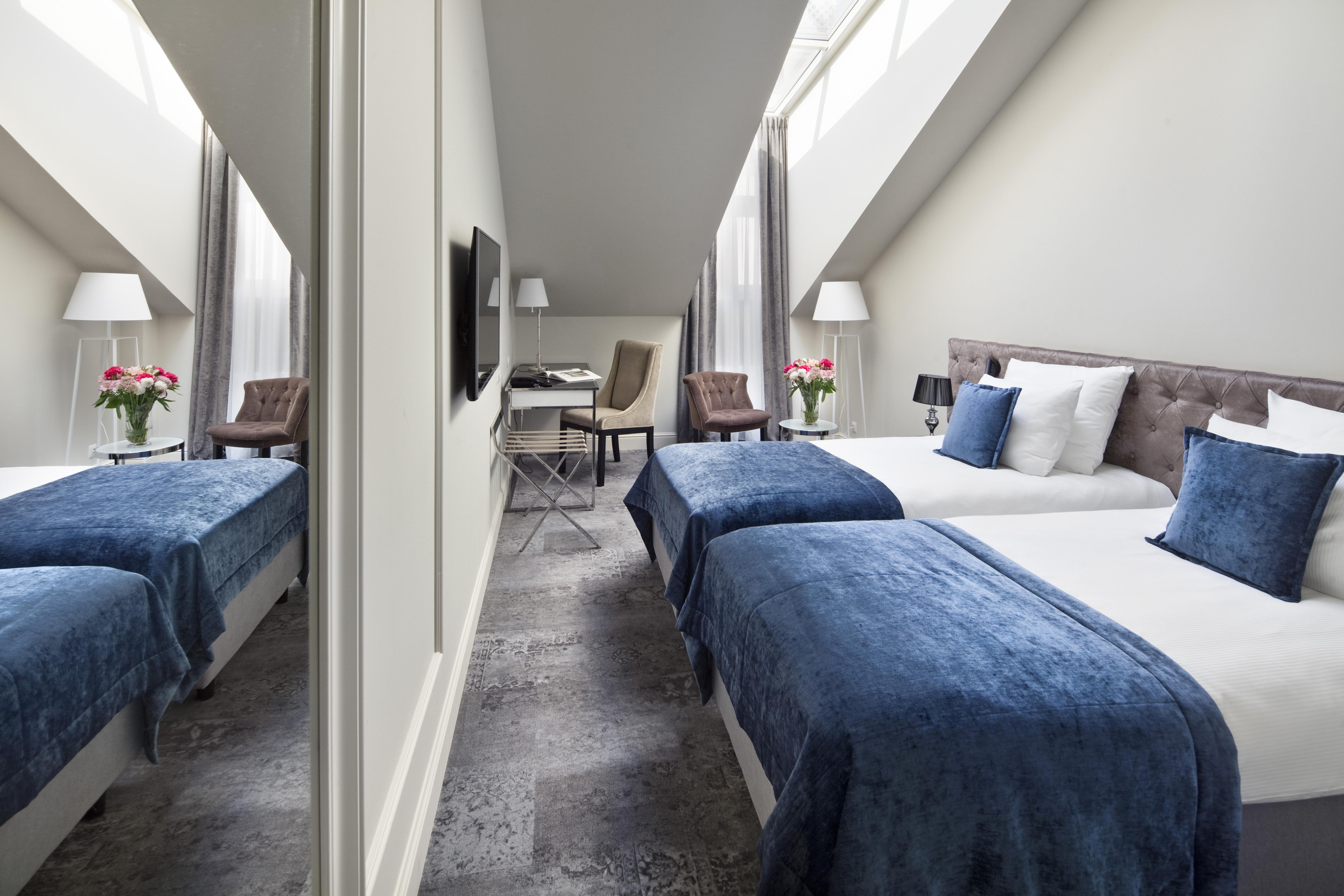 Wyndham Grand Old Town 5*